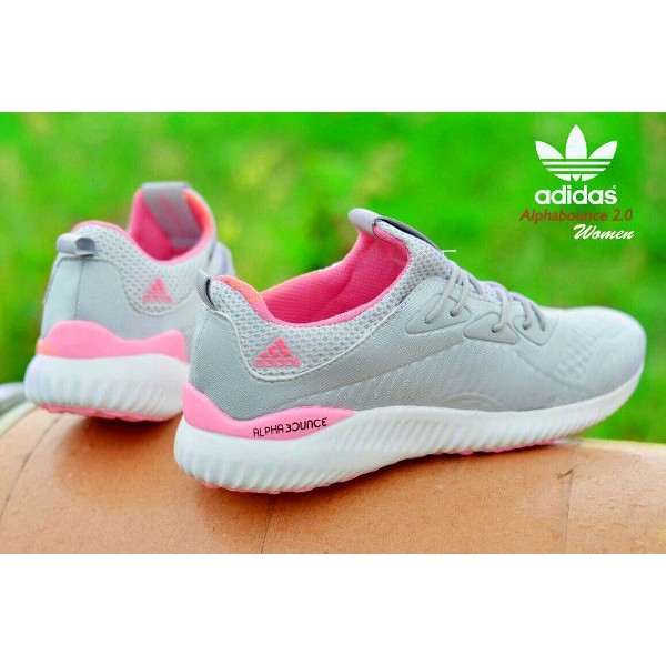 UNIQ sepatu sport wanita adidas NMD woman hitam merah muda / Trandy Fashion Modis Entertainment