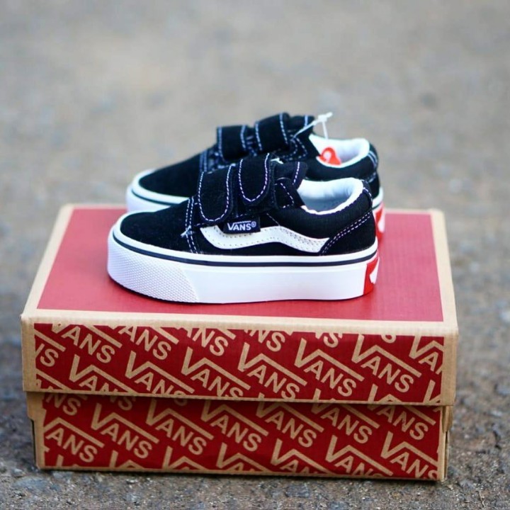 SEPATU VANS IMPOR KIDS VELCRO BLACK WHITE HITAM PUTIH KADO ANAK KECIL TK SD COWOK CEWEK SEKOLAH SD