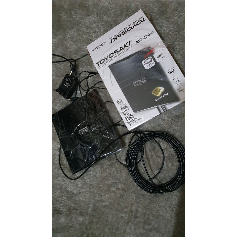 Preloved TOYOSAKI outdoor tv antenna AIO -220AW BARU (BUKAN BEKAS)