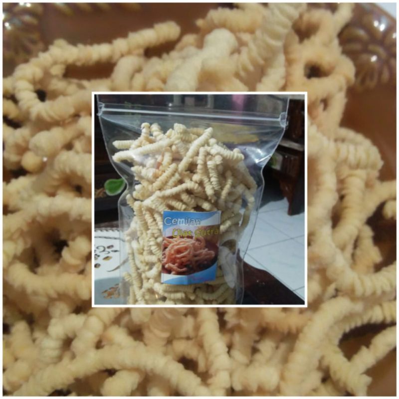 

Camilan Ulat Sutra