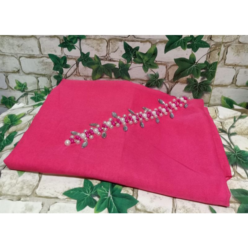 SEGIEMPAT PAYET BANDO BELLA/HIJAB BANDO MUTIARA/KERUDUNG PAYET BELLA SQUERE-Pink fanta