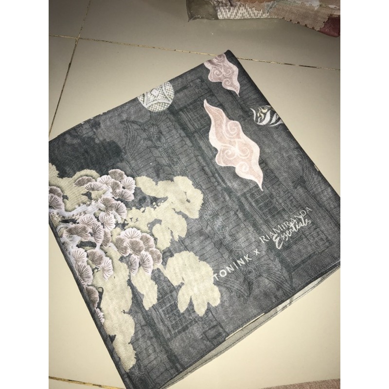 ria miranda x cotton ink preloved scarf
