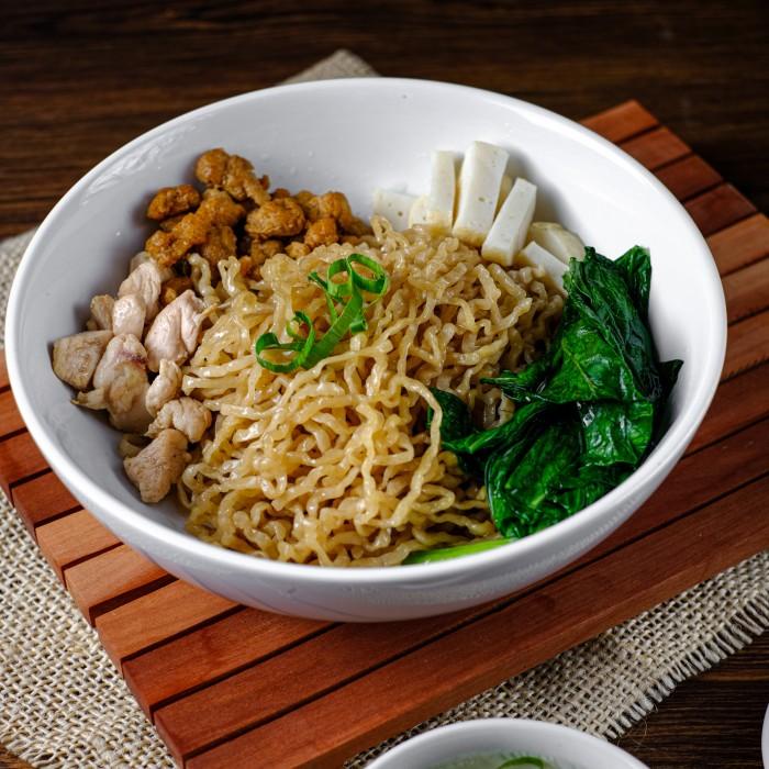 

Bakmi Frozen Ayam Halal (Isi 3 Porsi) Gepeng Tipis 055