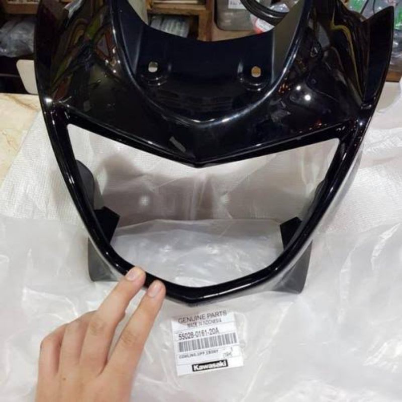 kedok batok barong batok lampu Ninja R SS hitam original