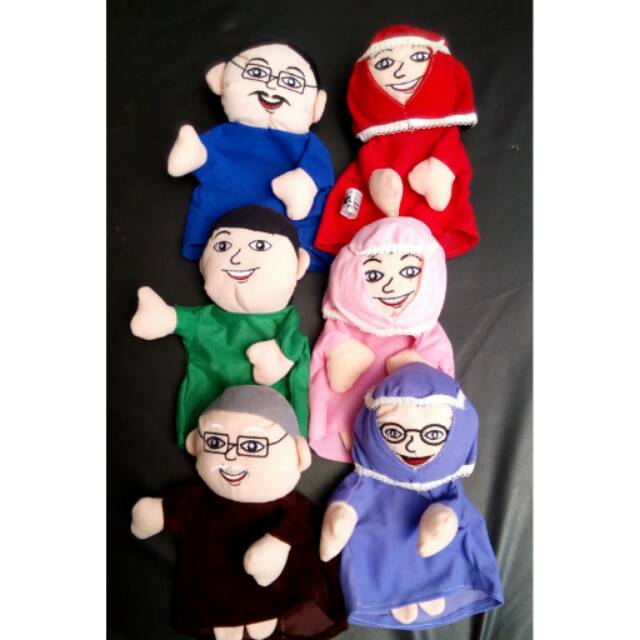 Boneka Tangan Keluarga Muslim