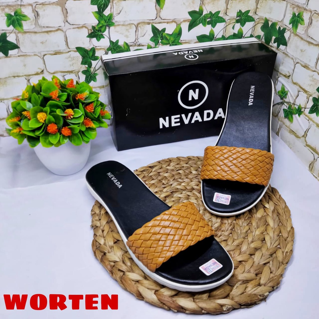 Sandal slop nevada motif anyam/sandal wanita slop terbaru