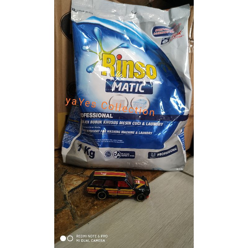 Rinso matic detergent pencuci baju deterjen baju rinso matic mesin cuci 1 kg / 900 gr