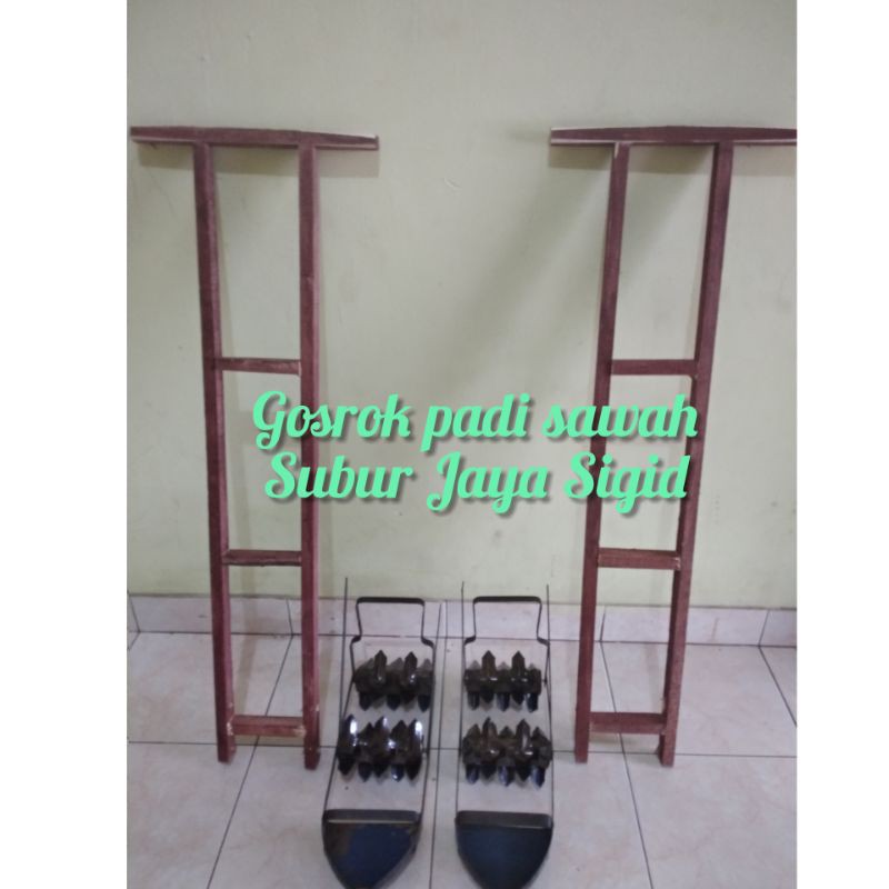 Odrok...gosrok  plus kayu, untuk pengembur/penyiang rumput sawah