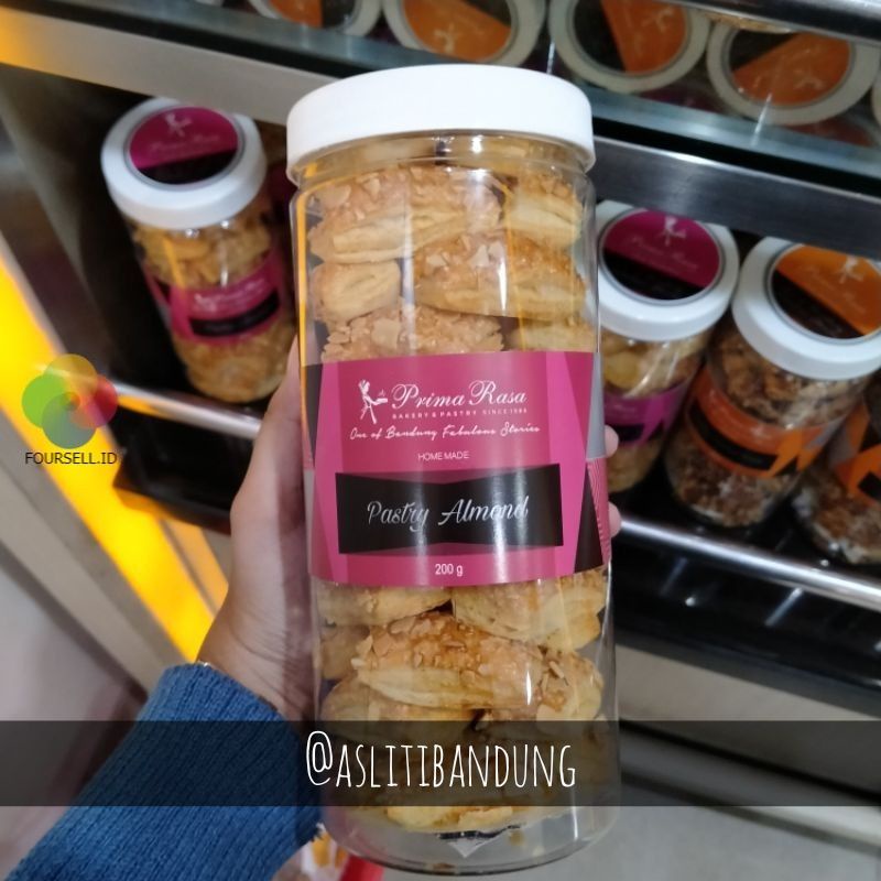 

Prima Rasa - Pastry Almond Kemasan Tabung Primarasa Oleh Oleh Bandung by Aslitibandung