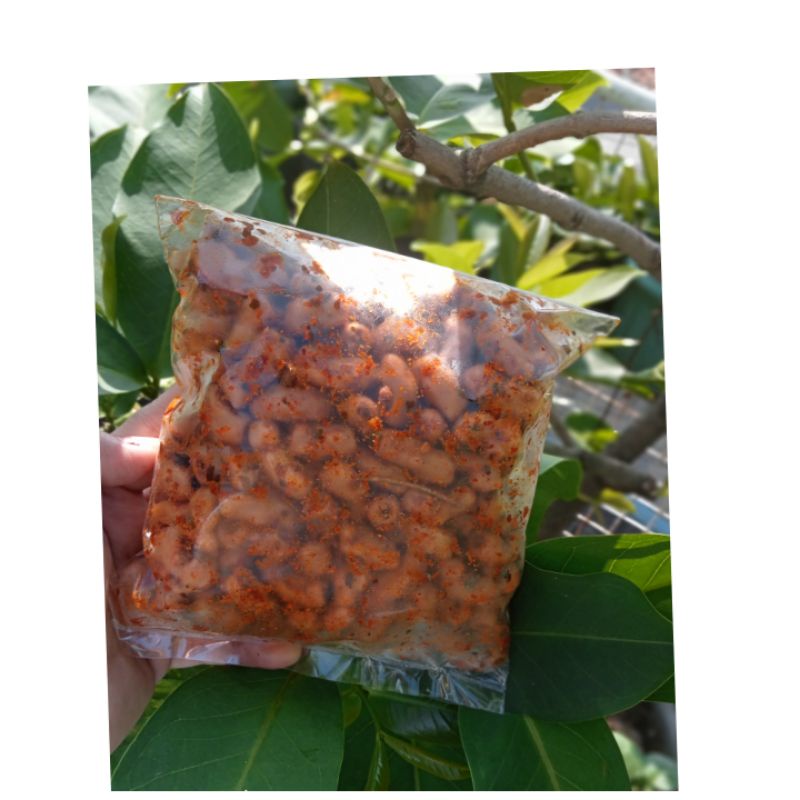 

makaroni bantet extra pedas daun jeruk .