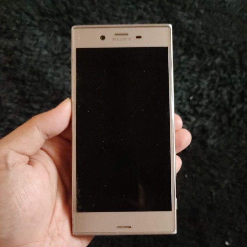 sony xperia XZs