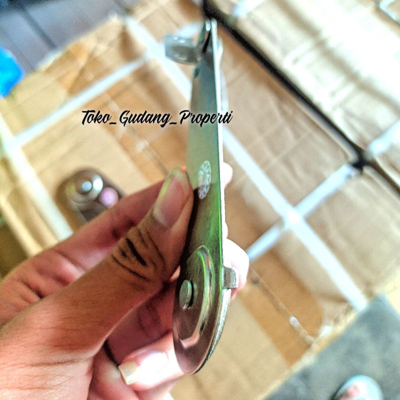 Penahan Jendela Lipat | Engsel Salon | Engsel Sikutan Jendela Merk Sakura