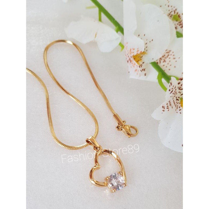 Kalung Fashion Love import Bestquality Emas Silver Titanium dijamin Antikarat selamanya