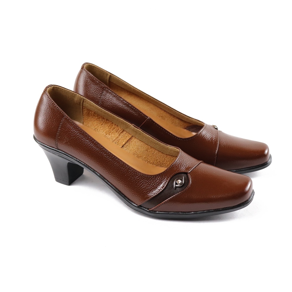 Sepatu Wanita Formal Pantofel Kerja Kantoran Bahan Kulit Asli Warna Coklat Hak 5cm Grutty AX411