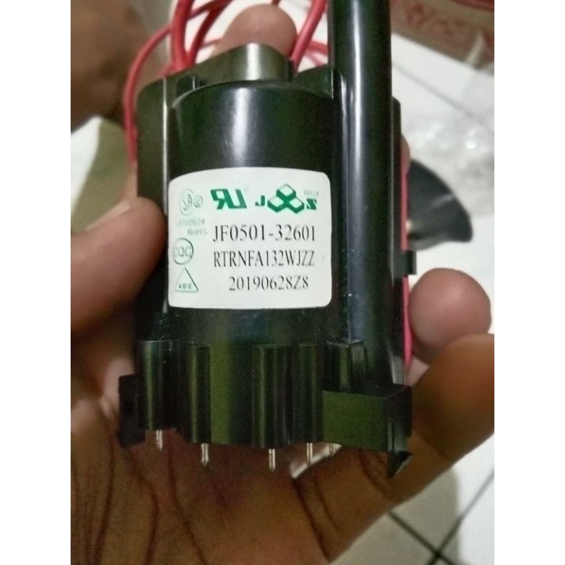 FLyback TV Sharp piccolo 21in JF0501-32601 RTRNFA132WJZZ Ori