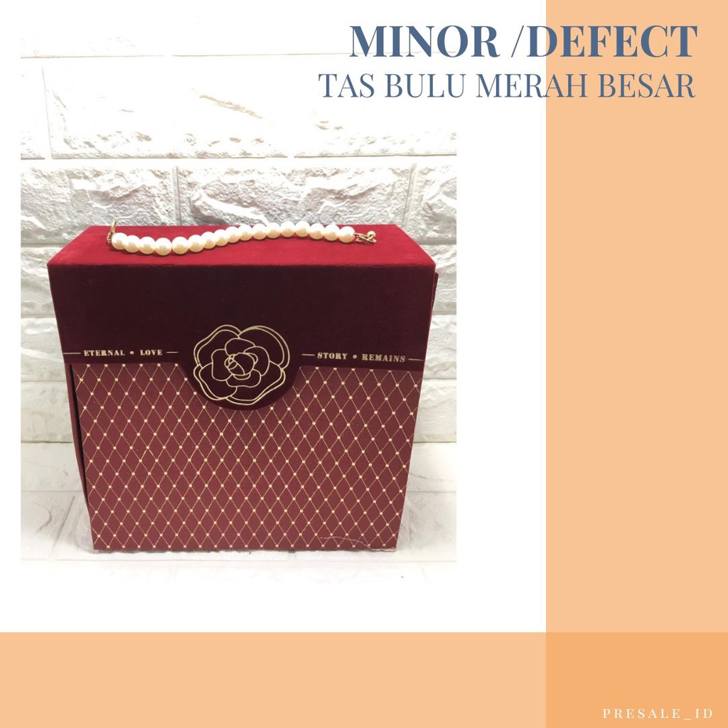 

DEFECT- Kotak Kemasan Kado Hadiah Bulu Persegi Merah/Snack Gift Box