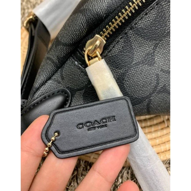 COACH BELT BAG IN SIGNATURE BLACK