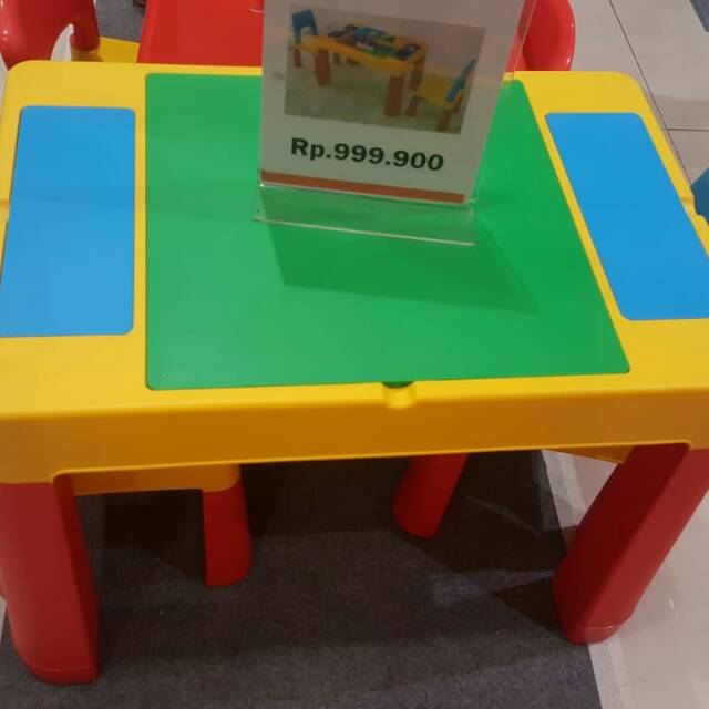 Meja lego dan kursi