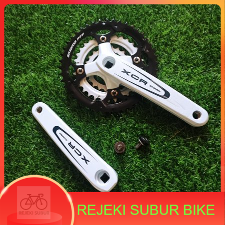 crank suntour XCR triple BB kotak chain ring bisa di lepas NOS new old stock hitam putih