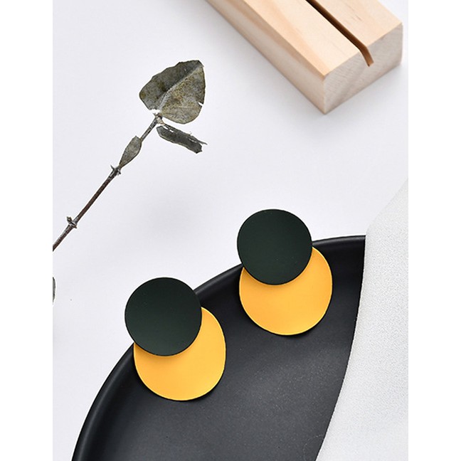 LRC Anting Tusuk Fashion Round Color Stitching Earrings D46055