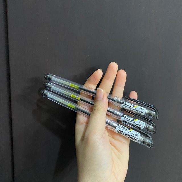 

Kenko Easy Gel Black 0.5mm ready stock Black dan Blue dan Red makassar pulpen cair terbaik termurah ready stock makassar