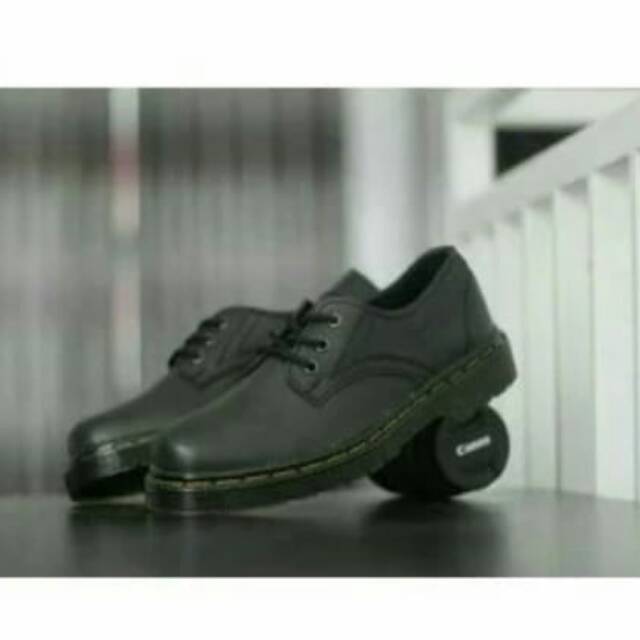 SEPATU PRIA/WANITA/ DR.  MARTEEN LOW BOOT PRIA WANITA DOCMART