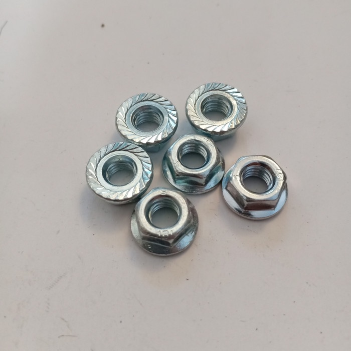 e30W Mur Topi 10 M6 Flange Nut Dw3W0E2