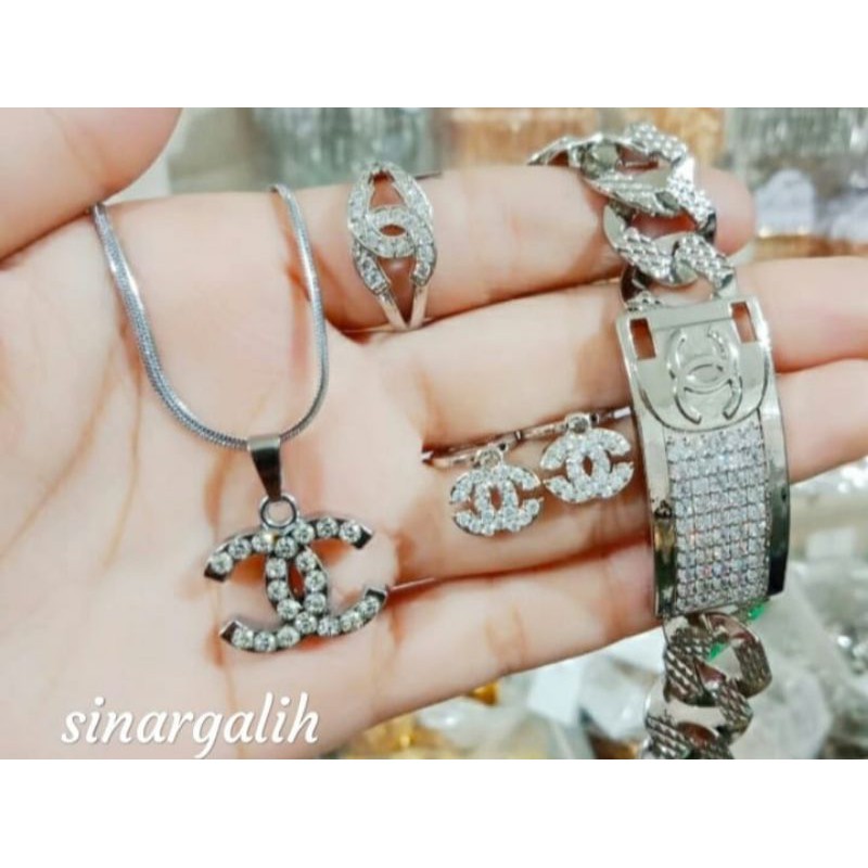 perhiasan xuping putih satu set