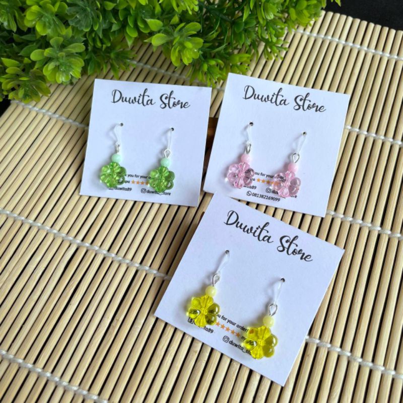 HANDMADE ANTING ANAK/DEWASA KAITAN PLASTIK MOTIF SAKURA BENING