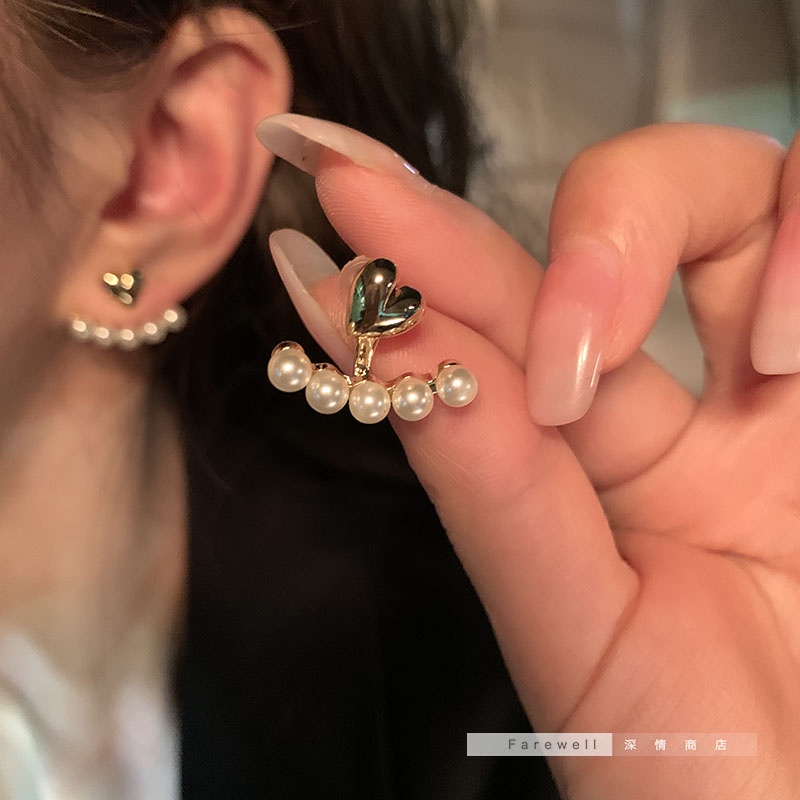 Anting Stud Bentuk Hati Aksen Mutiara Warna Emas Gaya Korea Untuk Wanita