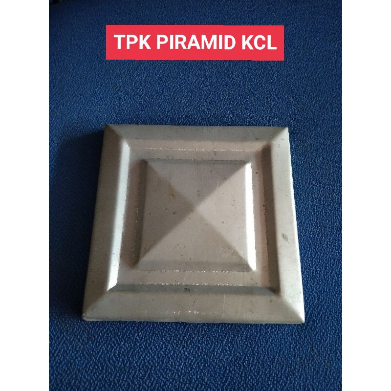 ornamen pagar tralis Piramid Kecil