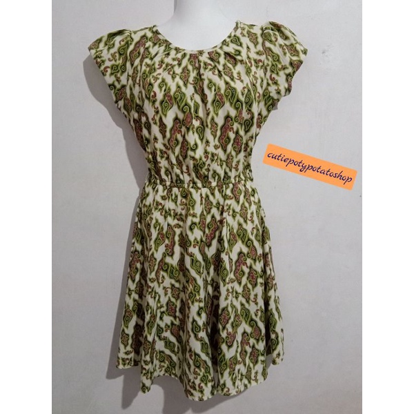 Dress Motif Batik Hijau Muda