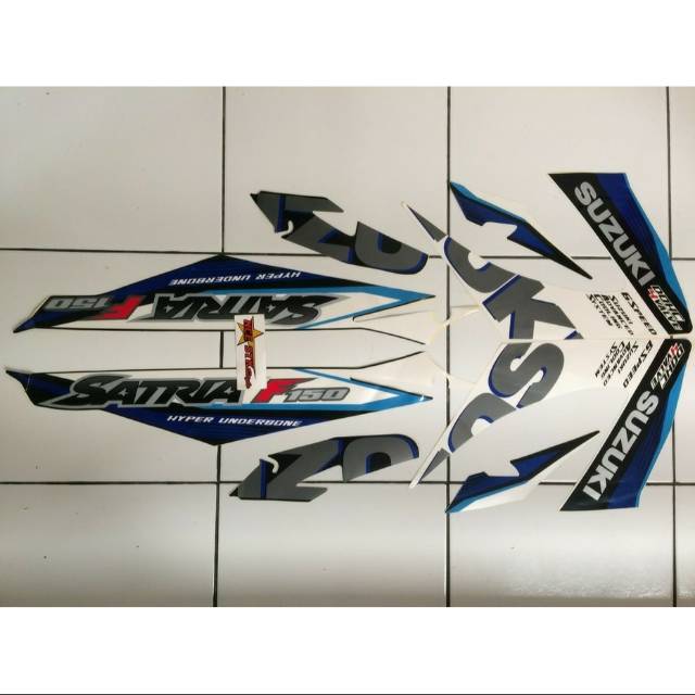 STIKER STRIPING SATRIA F 2015 PUTIH HITAM