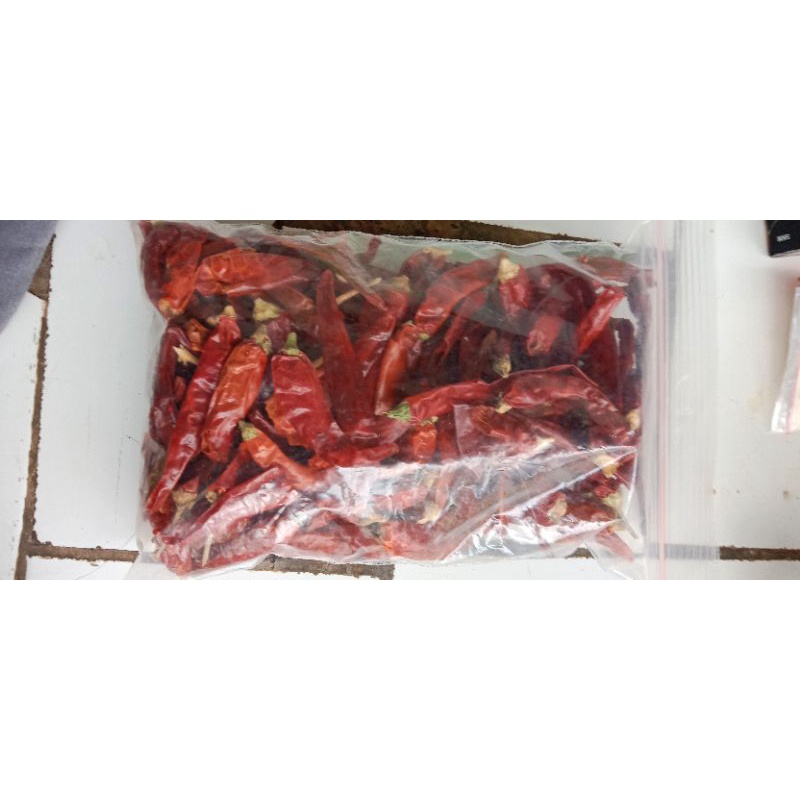 

cabe merah kering dijamin pedas!!! red chili dry produk import/100gram