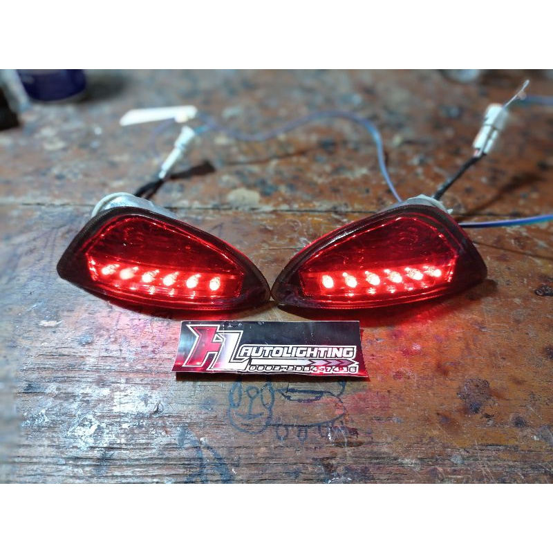 Custom lampu sein belakang Vespa LX/S