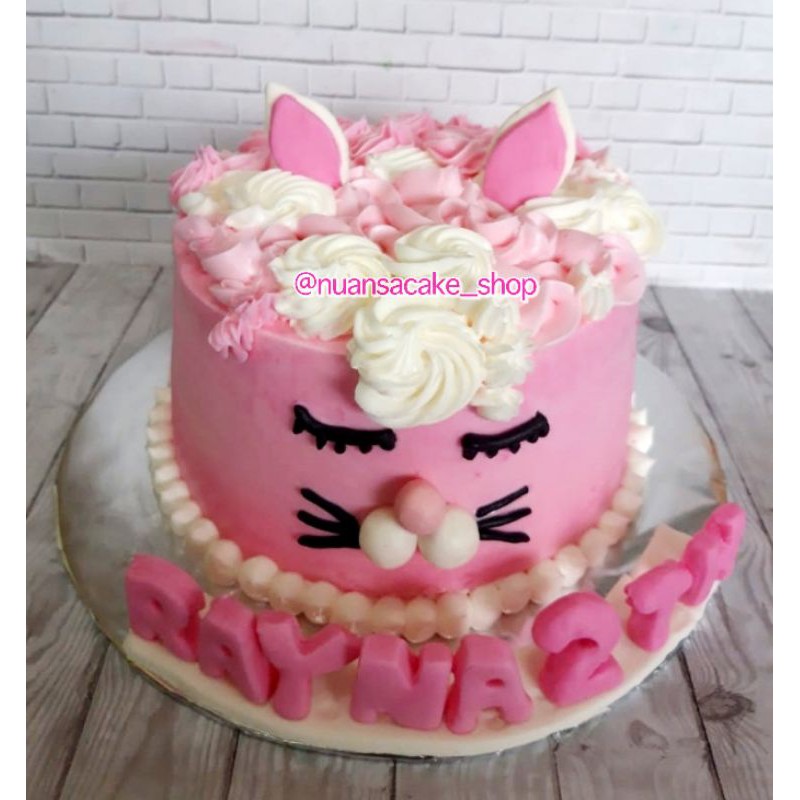 

KUE ULANG TAHUN (KITTEN CAKE)