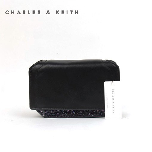 TAS SELEMPANG WANITA CHARLES & KEITH CLUTCH CNK-4348 BLACK ORIGINAL IMPORT BATAM TERMURAH