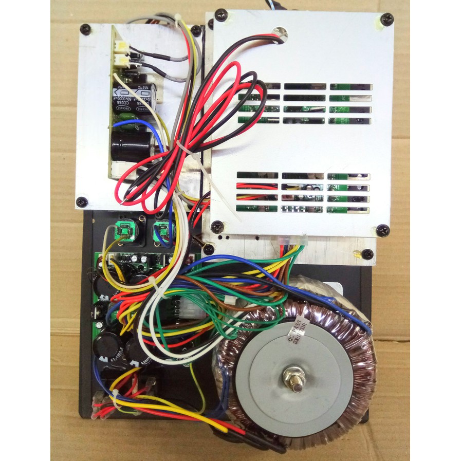 Power subwoofer mesin aktif subwoofer   2 output speaker satelit