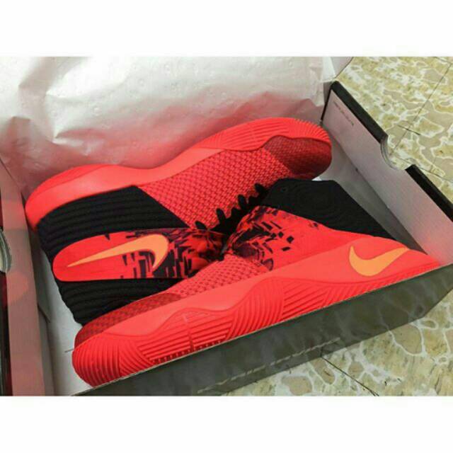 SEPATU BASKET NIKE KYRIE IRVING 2 INFERNO