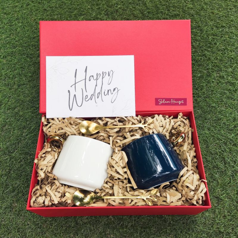 

Hadiah Valentine Giftbox Hampers Kado Birthday Ulangtahun Anniversary