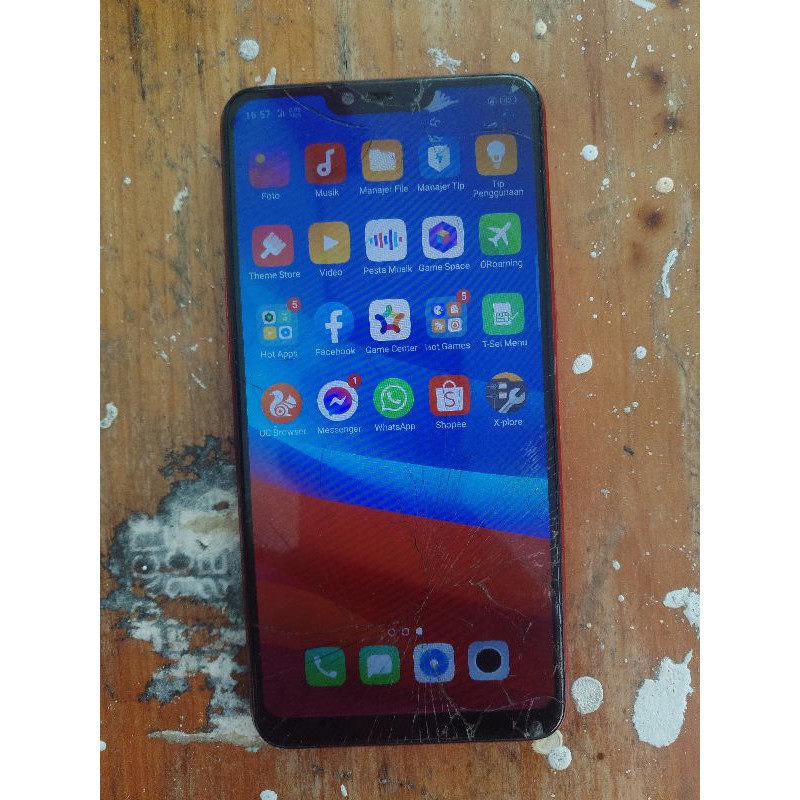 HP bekas second Oppo A3S Ram 2 Internal 16