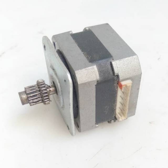 Steper nema 17 bopolar japan servo  KH42HM2B046 6V 0.9A