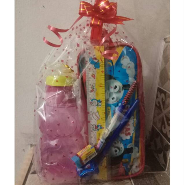 

Paket Souvenir Ulang Tahun Botol Dan Alat Tulis
