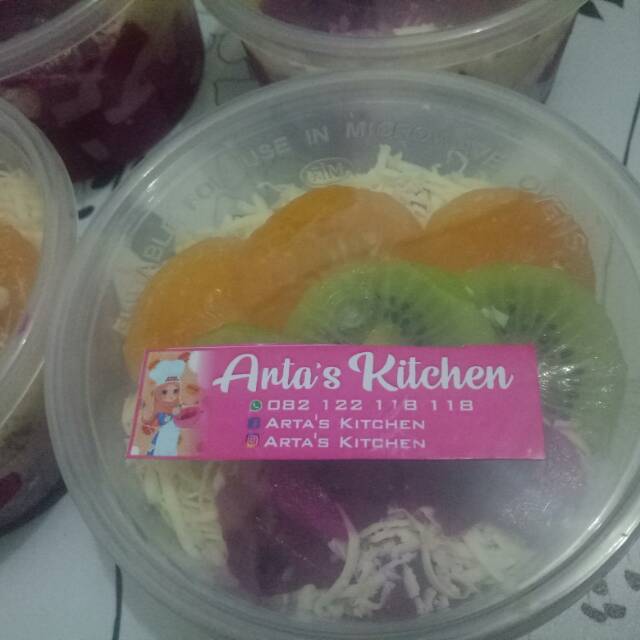 Salad buah cup