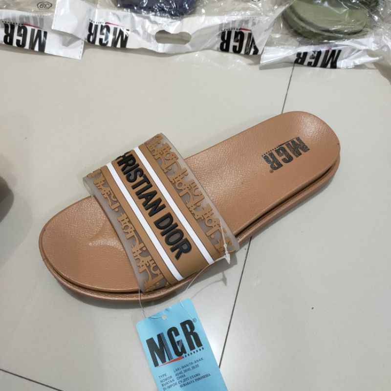 sandal wanita murah terbaru...sol karet jelly ringan anti selip...wajib baca deskripsi...!!!