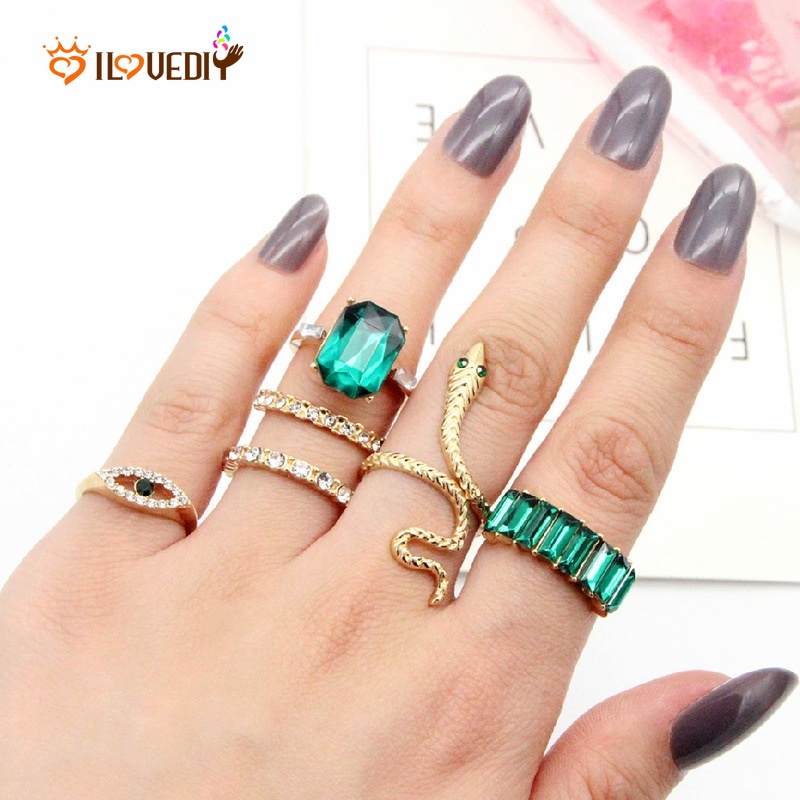 6pcs / Set Cincin Jari Wanita Desain Ular Hias Kristal Berlian Imitasi Warna Hijau Untuk Pesta / Hadiah