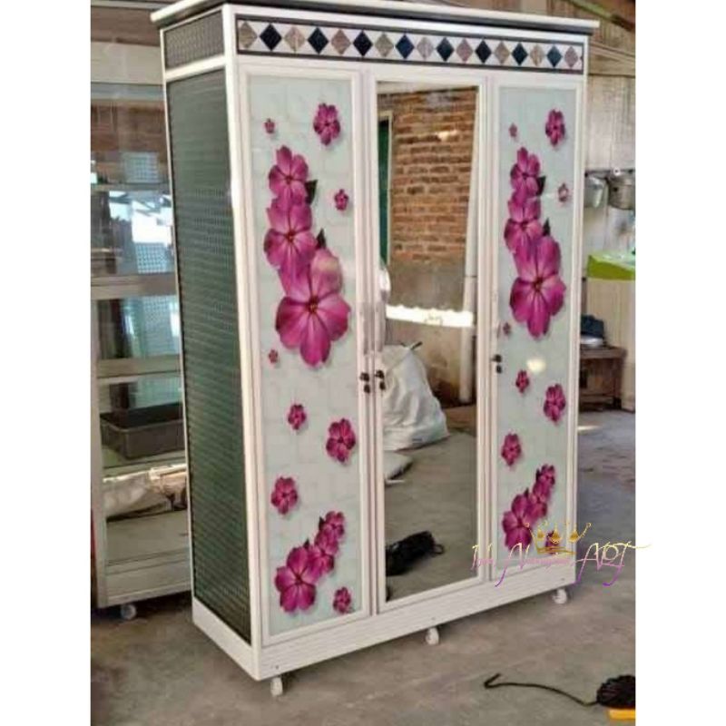 Lemari Pakaian / Almari Baju Kaca Cermin 3 Pintu Bahan Alumunium