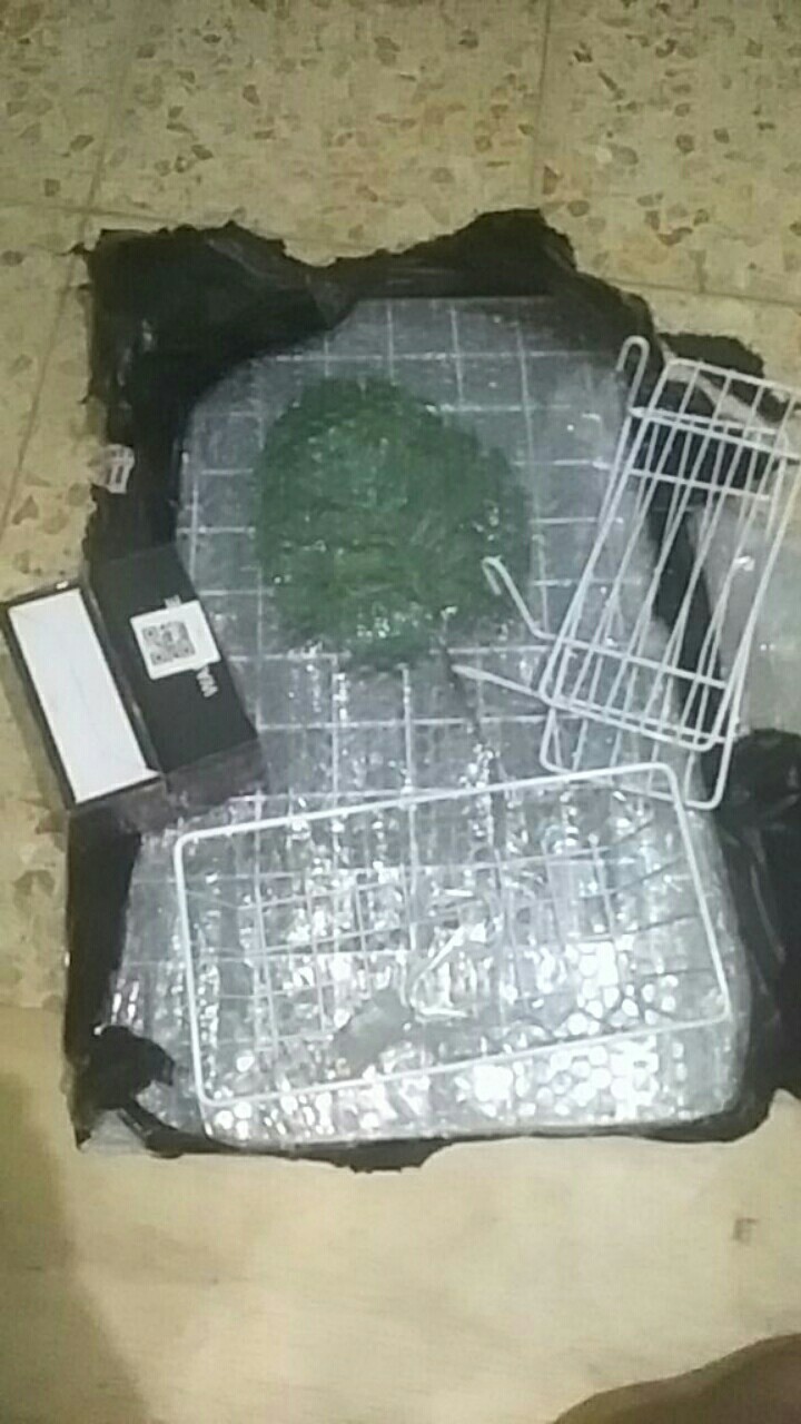 Kesi Putih / Kesi Hitam Keranjang Besi Gantung Serbaguna Rak Bumbu Dapur Wall Grid