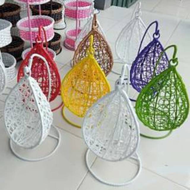 Ayunan rotan Mini / miniatur ayunan rotan sintetis