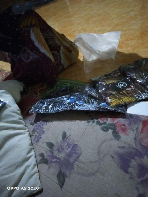 Hem Motif Daun Surfing